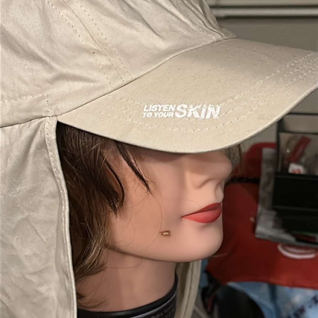 Nwot Listen To Your Skin Full Coverage Cap
